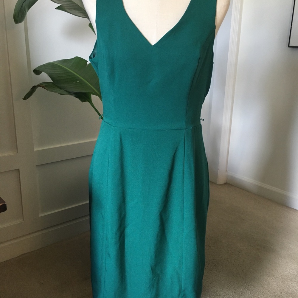 ModCloth Sleeveless Belted Sheath Dress Emerald Green V-neck Large Work/Party